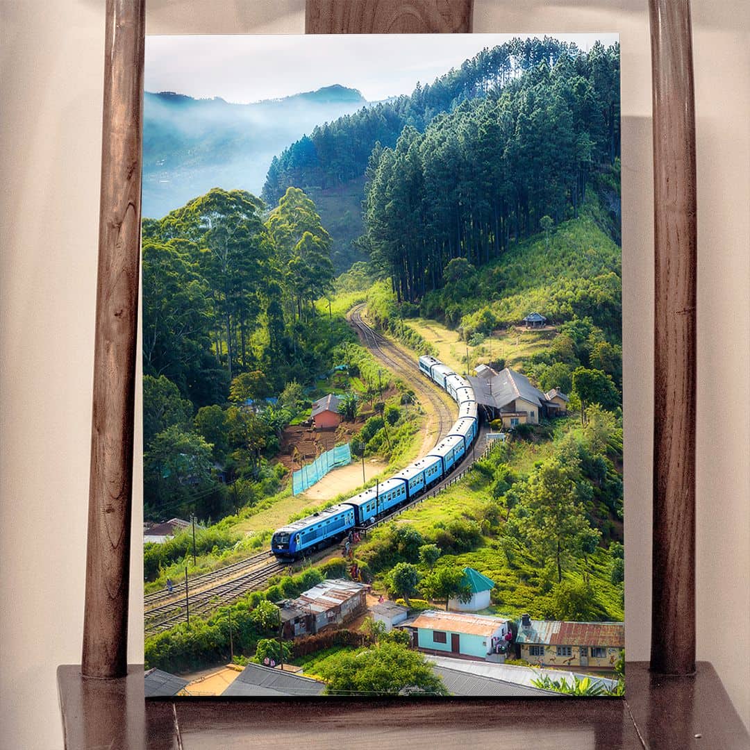 Картина “Поезд, съезжающий с лесистого холма” | PrintStorm