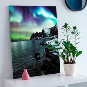 Картина "Северное сияние на фоне фьордов"